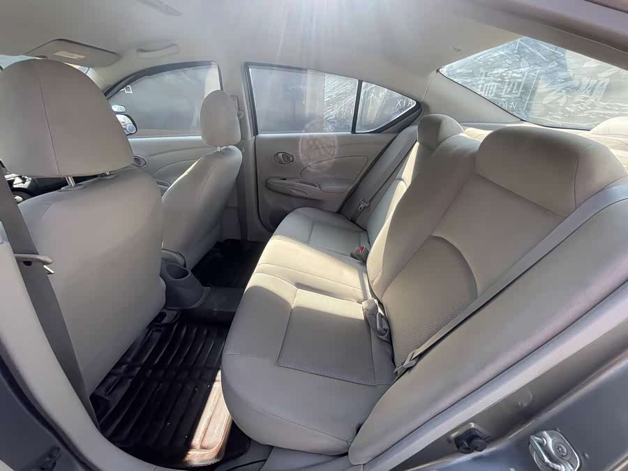 Nissan Sunny 2012 car image #13
