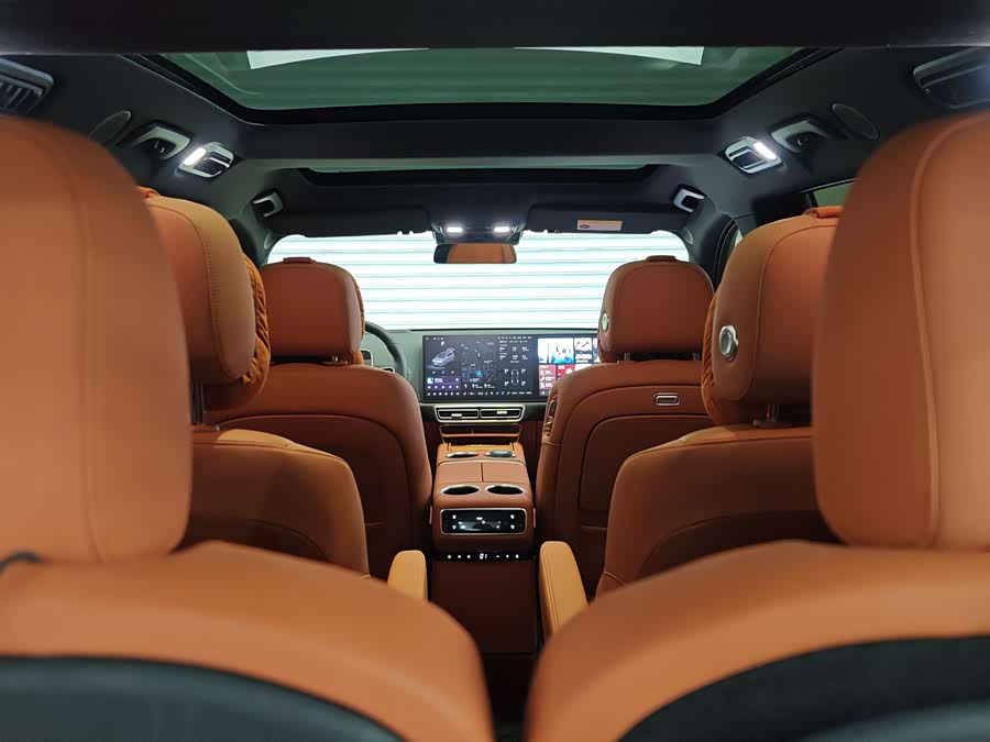 Li L8 2025 изображение автомобиля #13