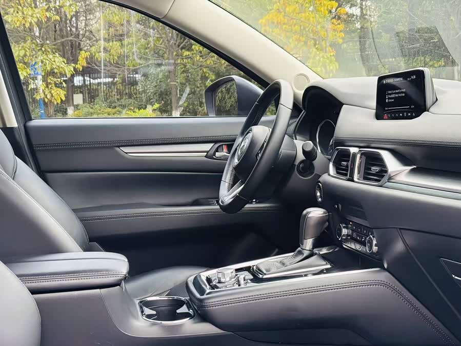 Mazda CX-8 2019 immagine di auto #13