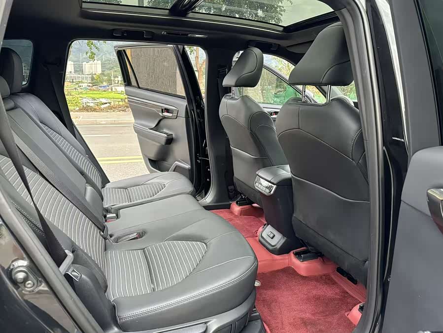 Toyota Crown Kluger 2021 car image #13