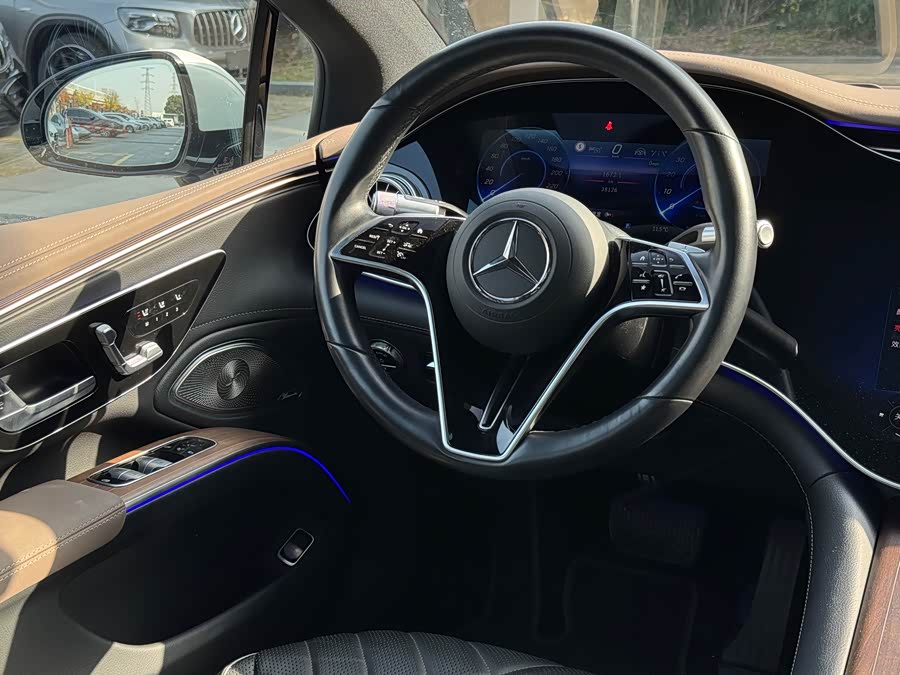 Mercedes-Benz EQS Class 2023 car image #13