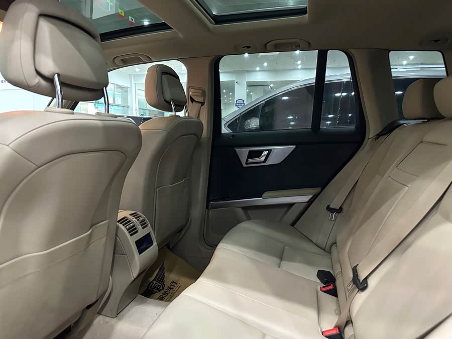 Mercedes-Benz GLK Class 2012 car image #13