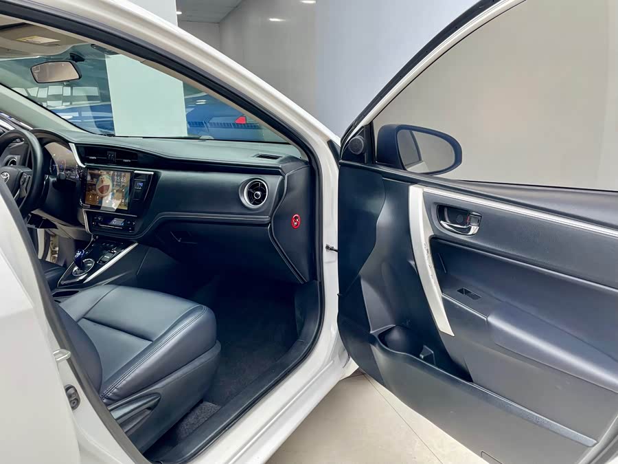 丰田 卡罗拉 2018 汽车图片 #13