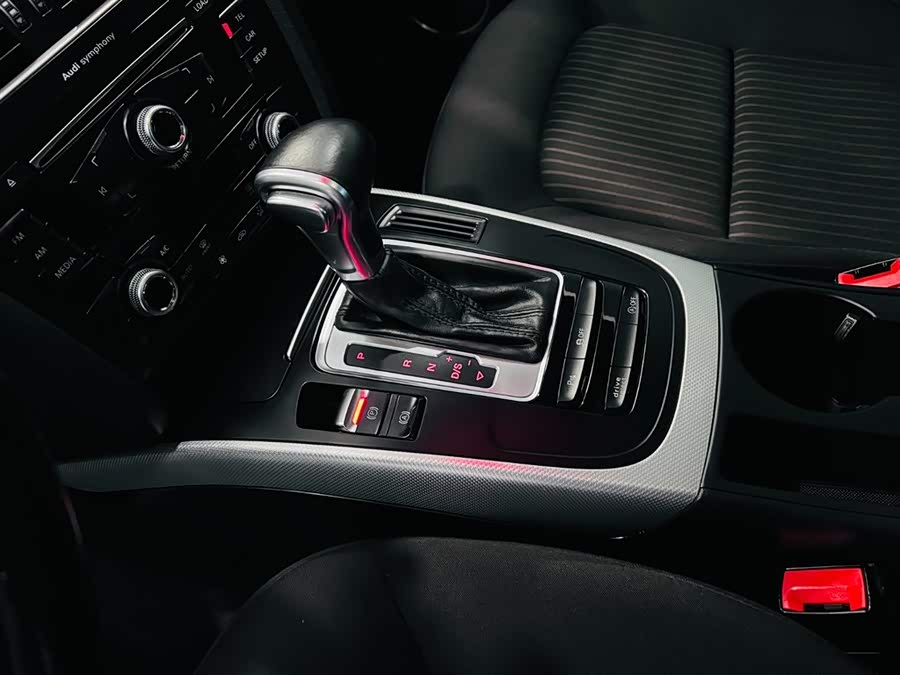 Audi A4L 2016 car image #13