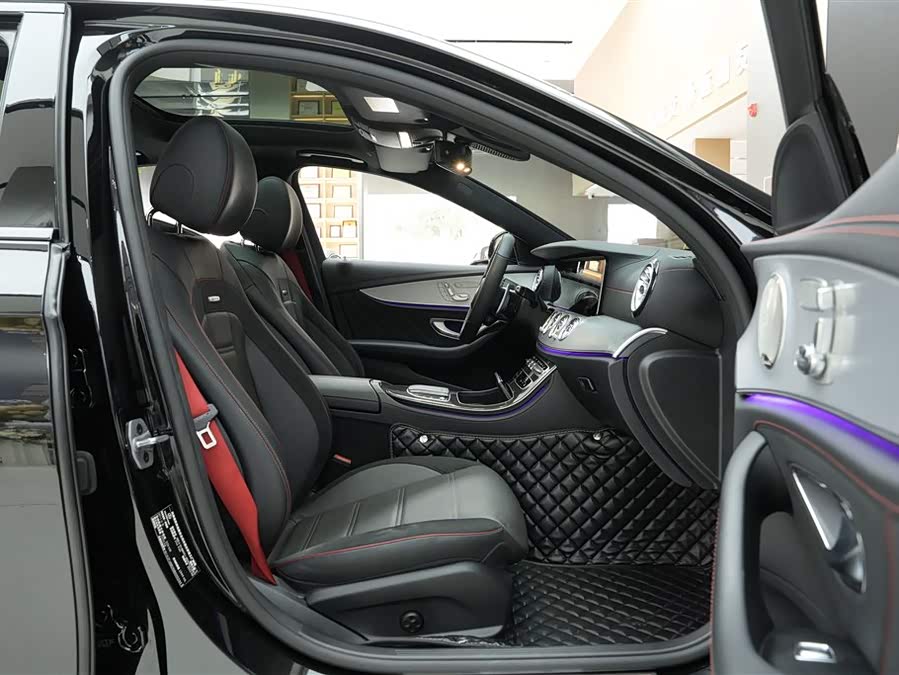 Mercedes-Benz E AMG 2023 immagine di auto #13