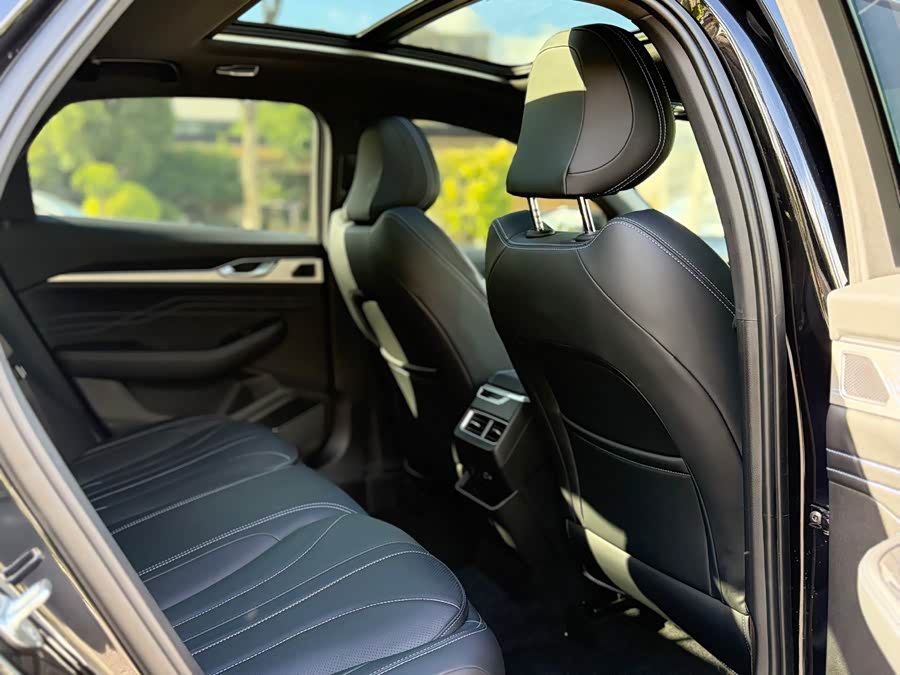 GEELY Preface 2024 car image #13