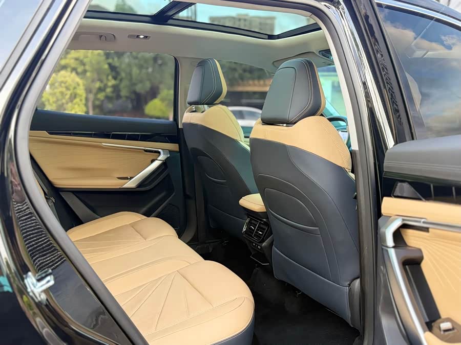 GEELY Boyue L 2024 car image #13