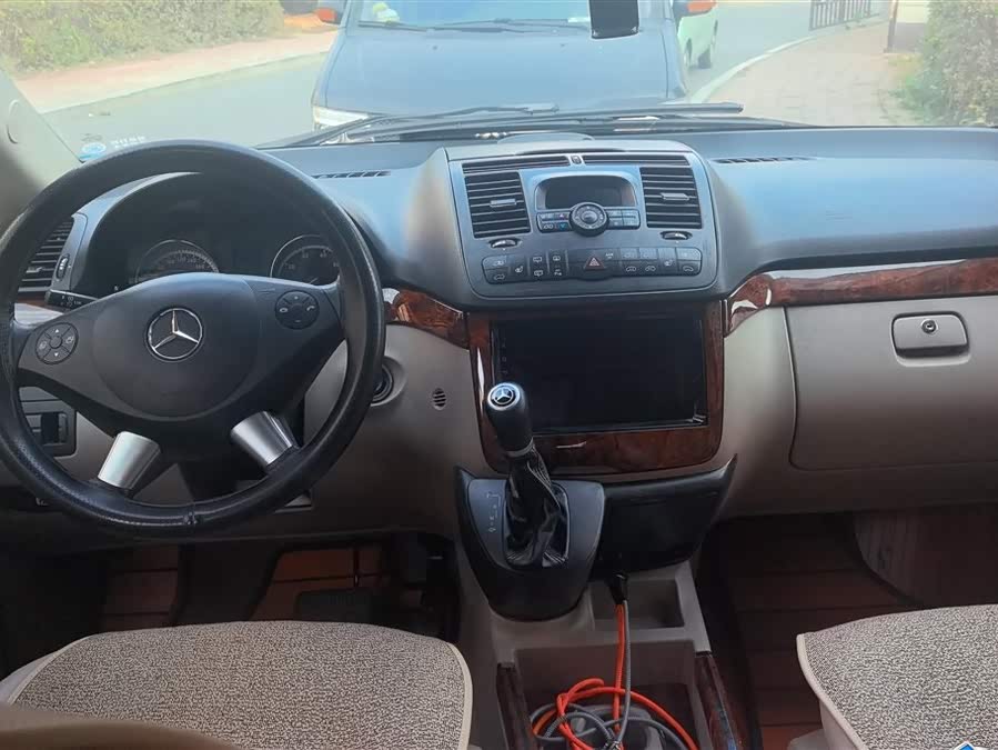 奔驰 唯雅诺 2013 汽车图片 #13