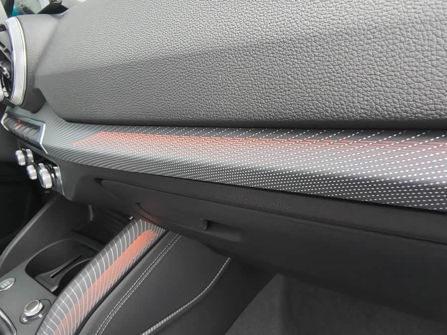 Audi Q2L 2025 car image #13