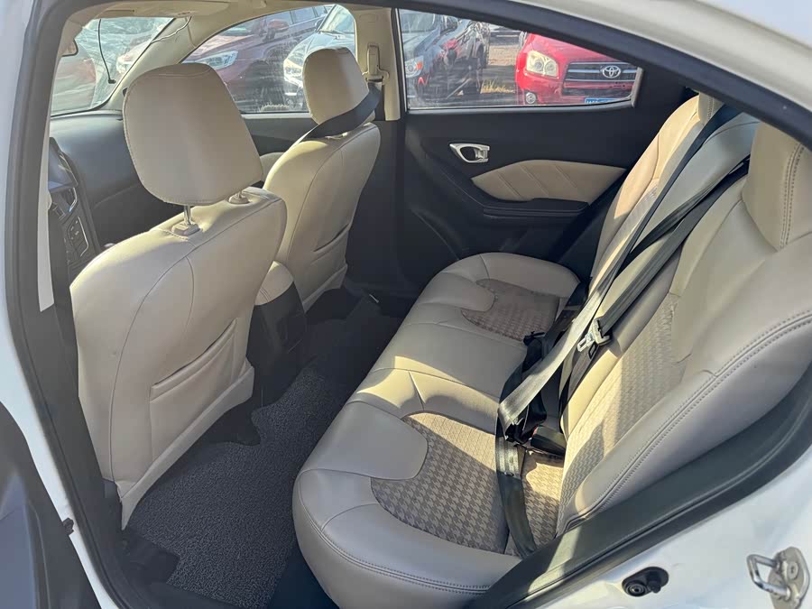 GAC Trumpchi GA3S 2015 #13 GAC Trumpchi GA3S 2015 car image #13