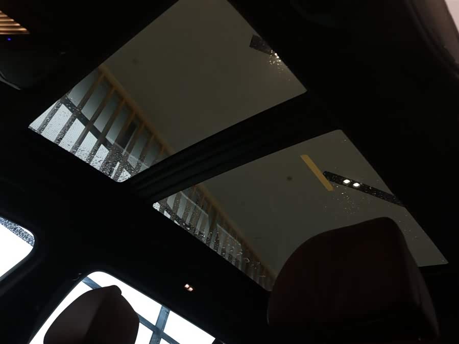 BMW X7 2025 car image #13