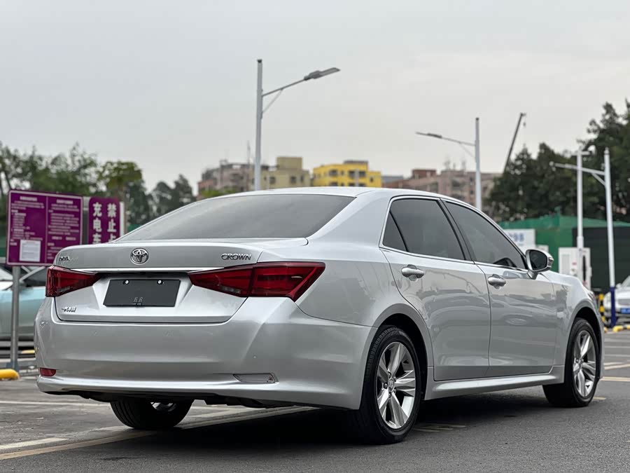 丰田 皇冠 2016 汽车图片 #13