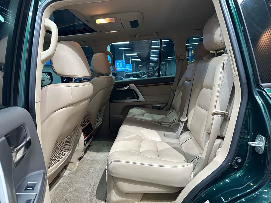 丰田 兰德酷路泽 2016 汽车图片 #13