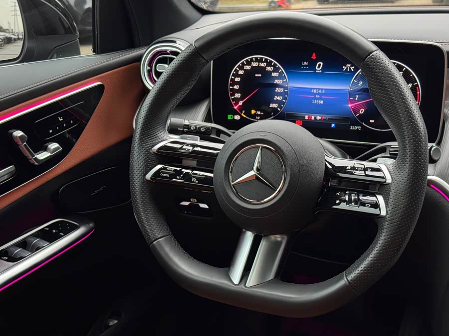 Mercedes-Benz GLC Class 2024 #13 Mercedes-Benz GLC Class 2024 car image #13