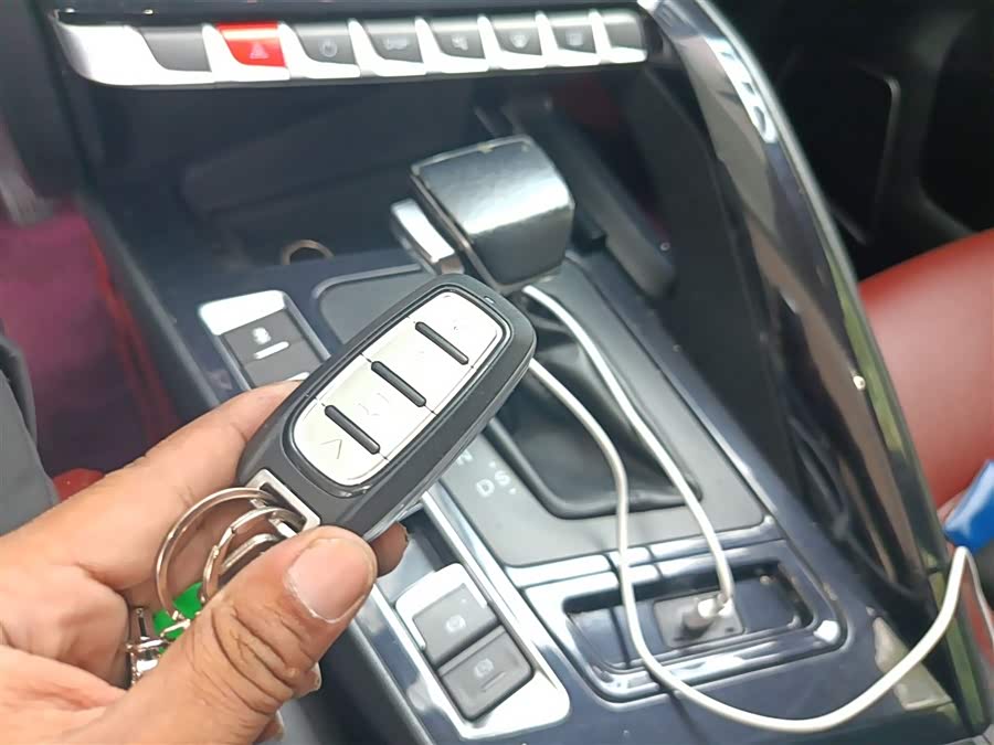 Forthing T5 2019 immagine di auto #13