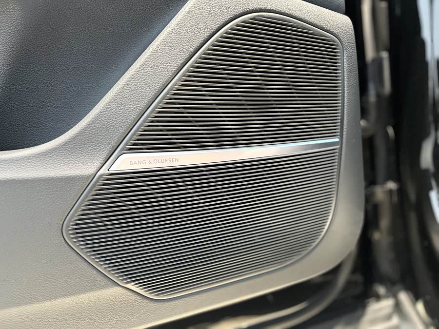 Audi Q7 2023 image de voiture #13