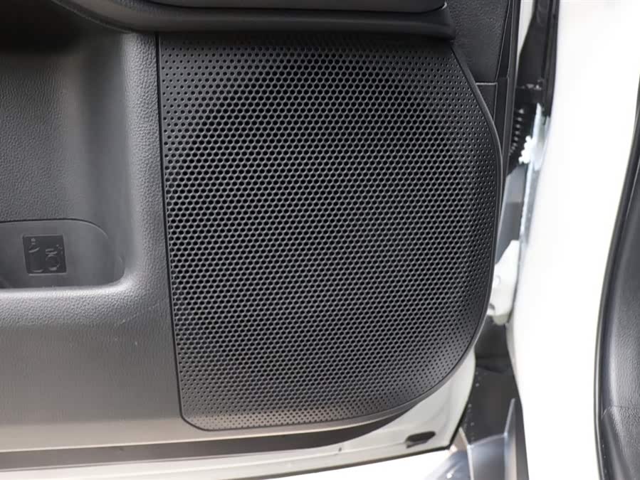 丰田 普拉多 2025 汽车图片 #13