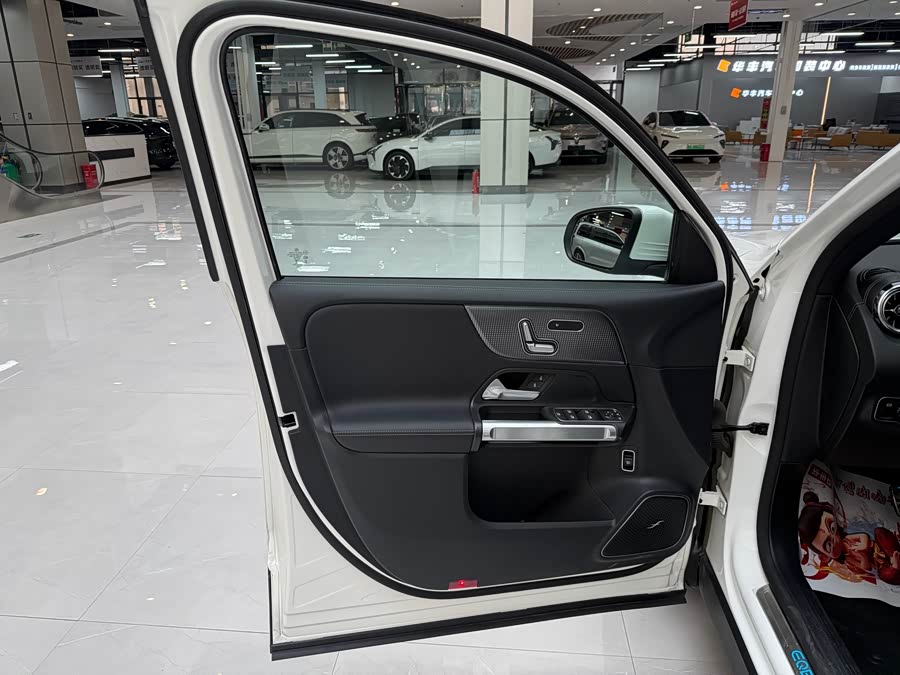 Mercedes-Benz EQB Class 2025 car image #13