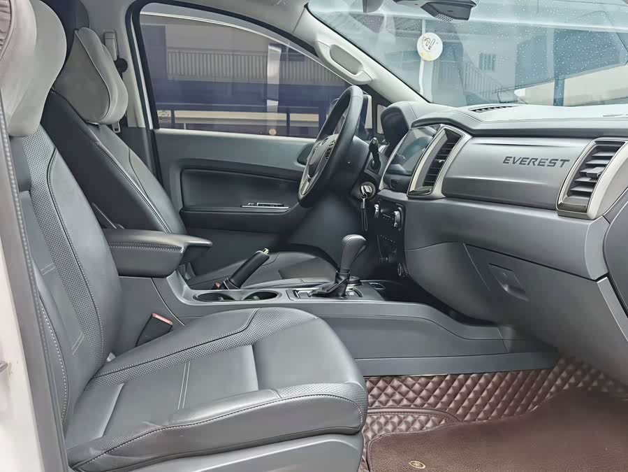 Ford Everest 2016 car image #13