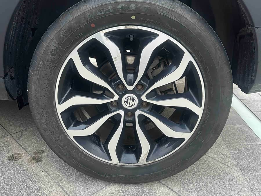 MG GS 2015 car image #13