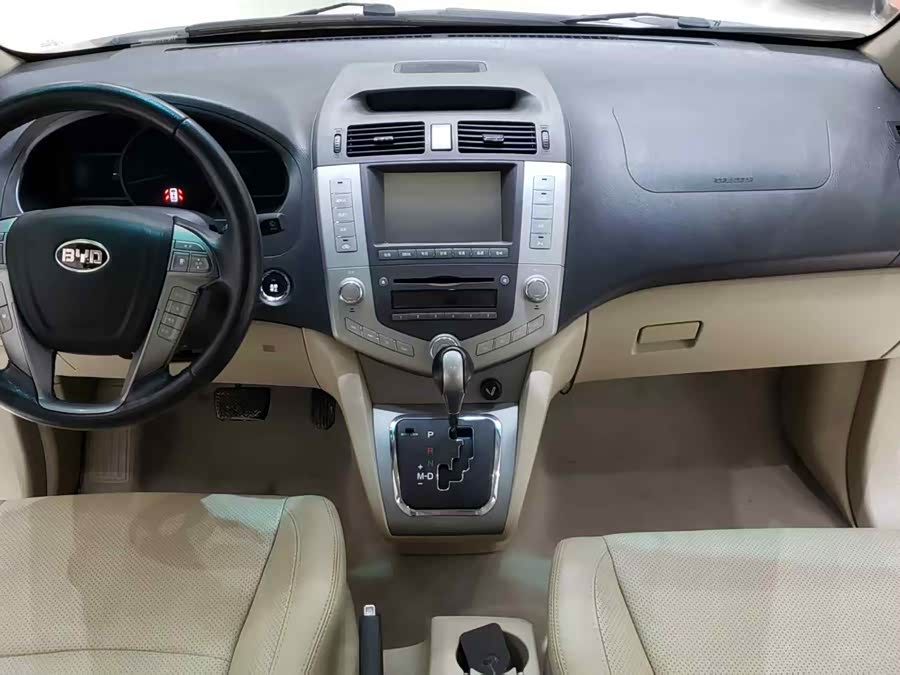 BYD S6 2014 car image #13