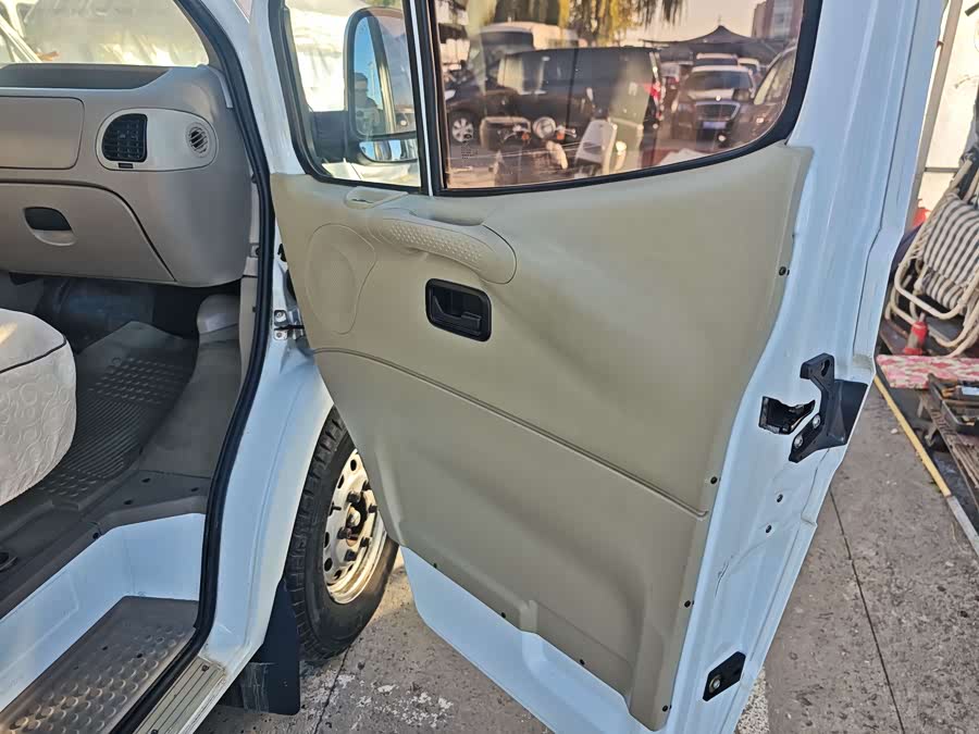 Ford Transit Classic 2015 car image #13