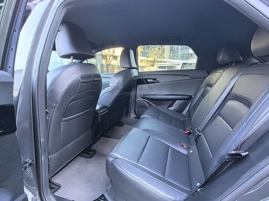 MG 4 EV 2024 car image #13