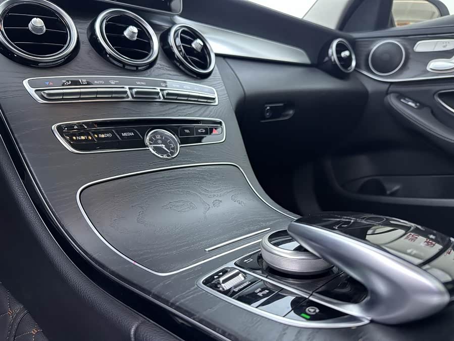 Mercedes-Benz C Class 2016 car image #13