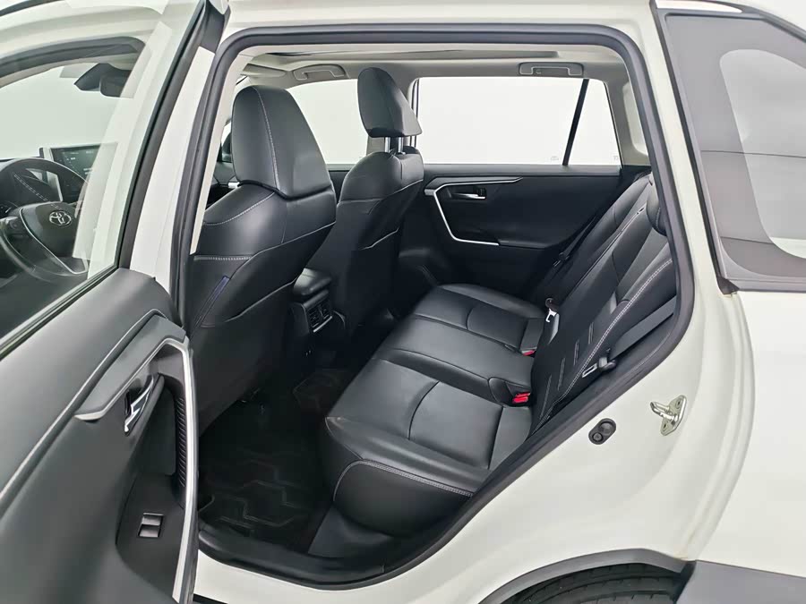 Toyota RAV4 2020 #13 Toyota RAV4 2020 car image #13