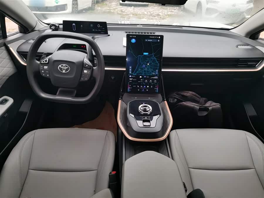 Toyota bZ3 2024 immagine di auto #13