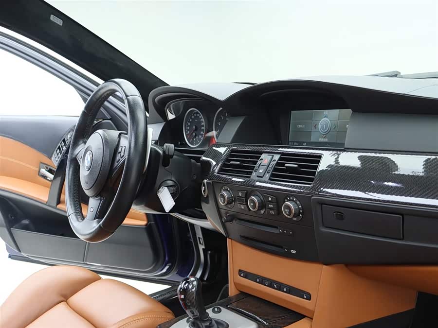 BMW M5 2006 car image #13