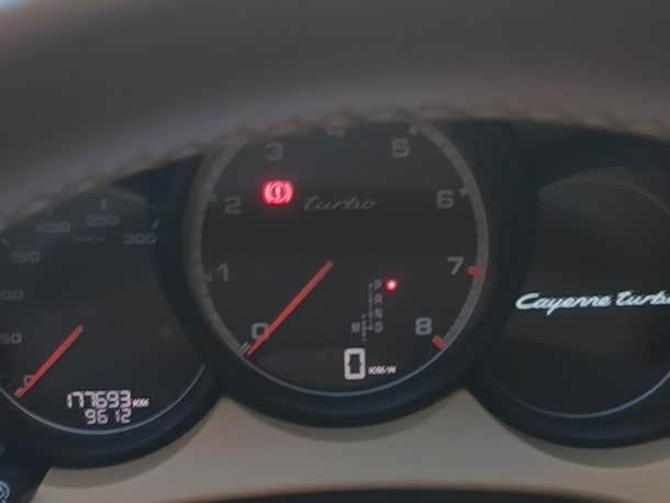 保时捷 Cayenne 2015 汽车图片 #13