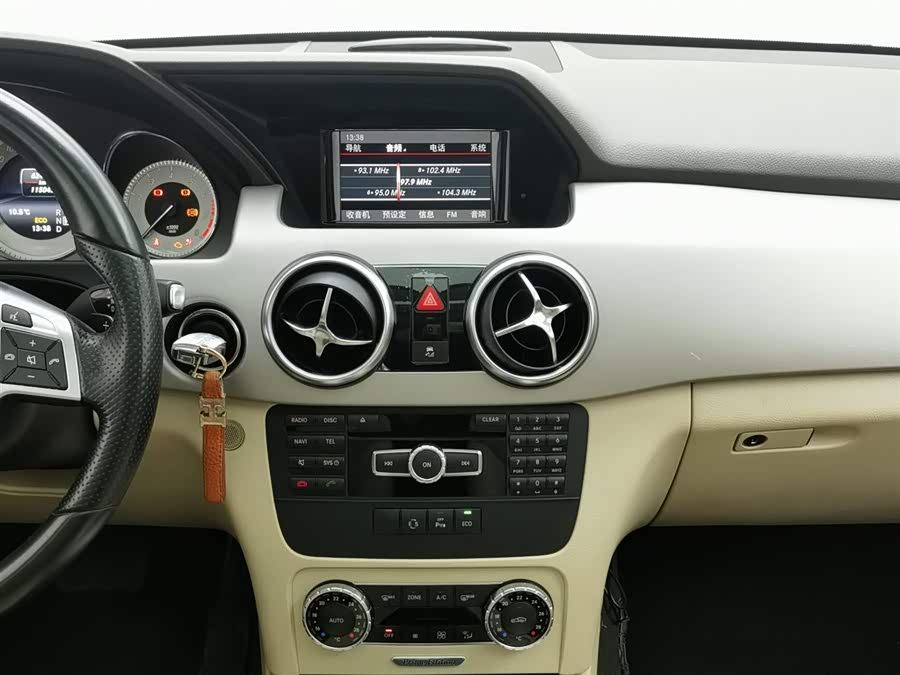 Mercedes-Benz GLK Class 2015 immagine di auto #13