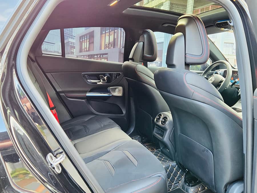 Mercedes-Benz GLC Coupe AMG 2024 صورة سيارة #13