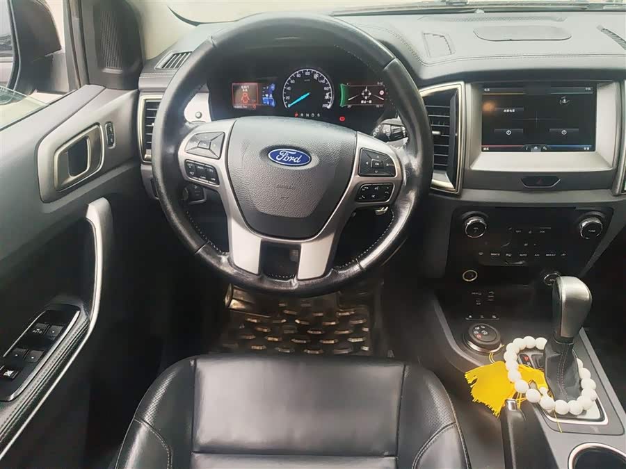 Ford Everest 2016 car image #13