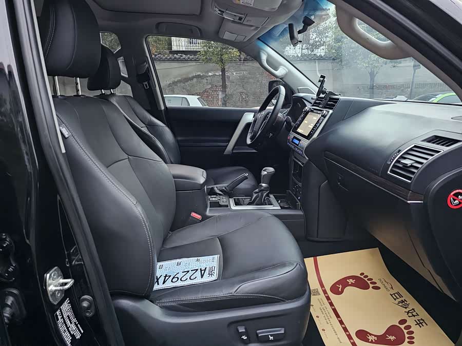 Toyota Land Cruiser Prado 2019 #13 Toyota Land Cruiser Prado 2019 car image #13
