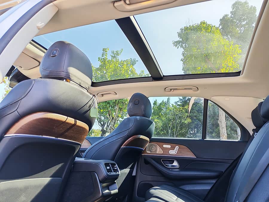 Mercedes-Benz GLE Class New Energy 2021 car image #13