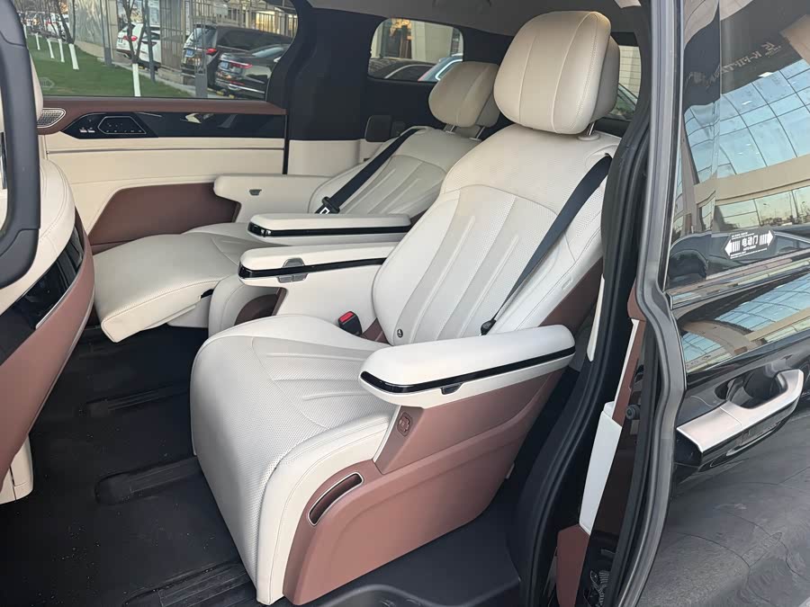 BYD Xia 2025 #13 BYD Xia 2025 car image #13