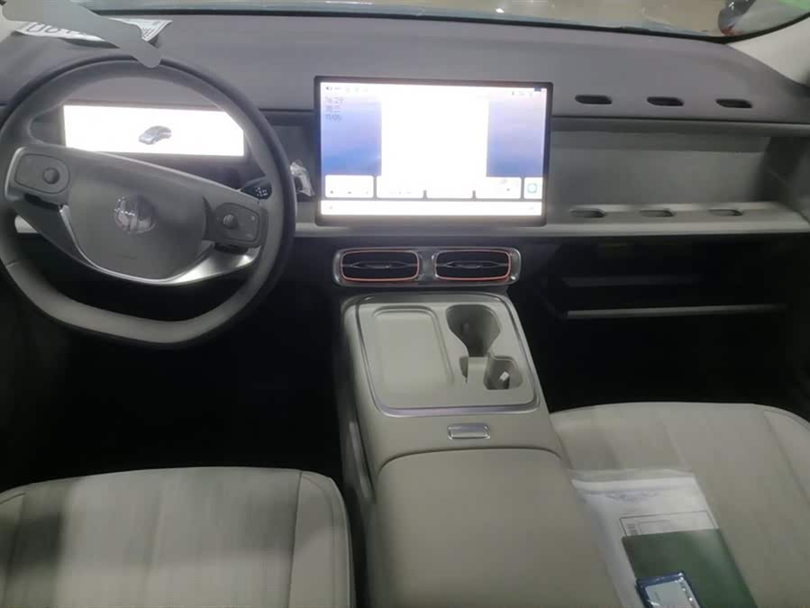 零跑汽车 零跑B01 2025 汽车图片 #13