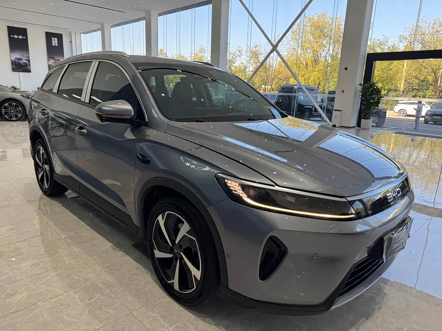 BYD Sea Lion 05 DM-i 2025 car image #13