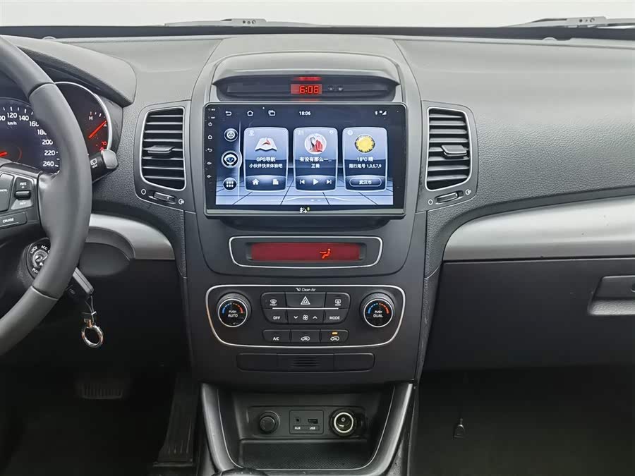 Kia Sorento 2014 immagine di auto #13