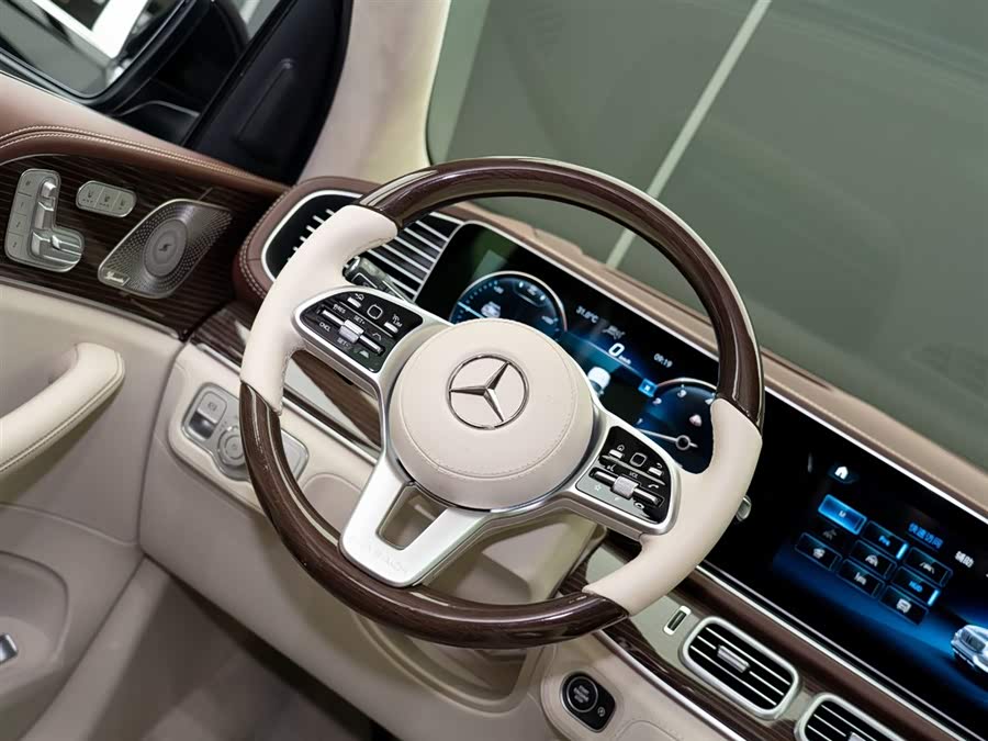 Mercedes-Benz Maybach GLS 2022 #13 Mercedes-Benz Maybach GLS 2022 car image #13