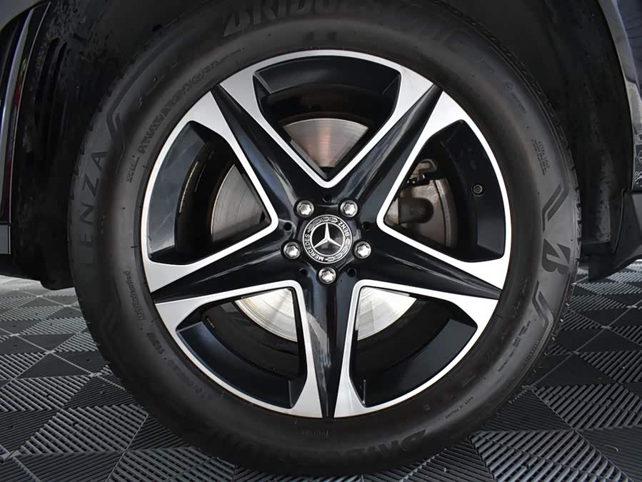 Mercedes-Benz GLE Class New Energy 2022 car image #13