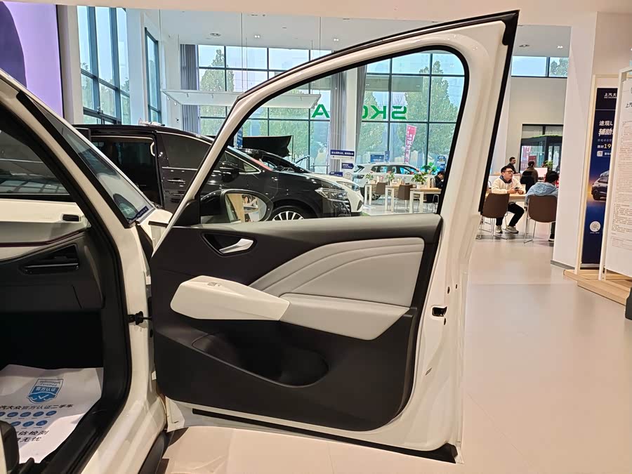 Volkswagen ID.3 2024 immagine di auto #13