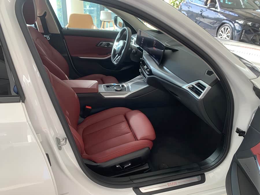 BMW i3 2024 car image #13