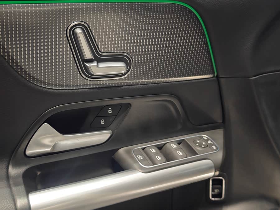 Mercedes-Benz 2024 car image #13