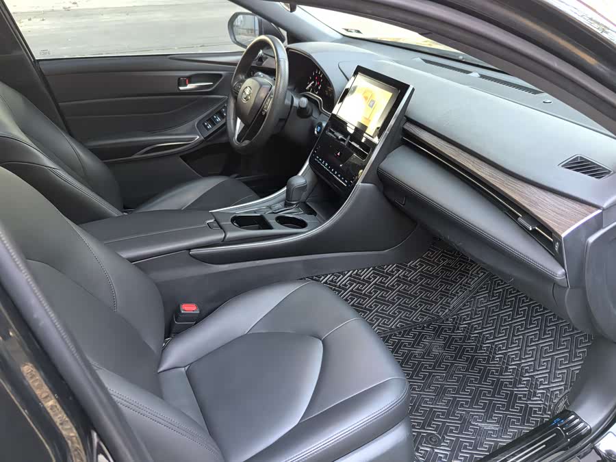 Toyota Avalon 2022 car image #13