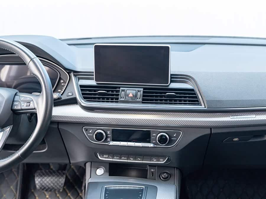 Audi Q5L 2020 car image #13