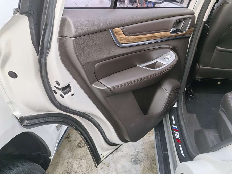 Roewe RX8 2019 изображение автомобиля #13