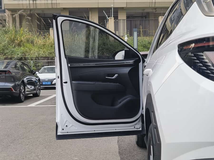 Hyundai Tucson 2022 car image #13